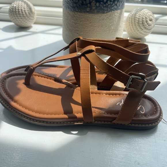 Crown vintage size 8 sandals - Picture 6 of 7